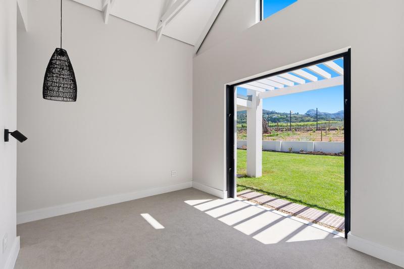 To Let 2 Bedroom Property for Rent in Constantia Western Cape